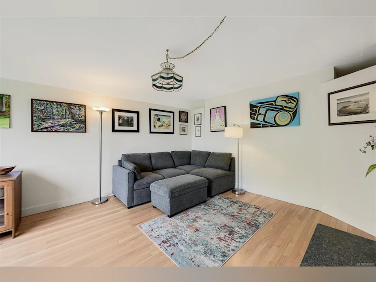 3316 Whittier Avenue, Saanich, BC, V8Z 3P9 - 11