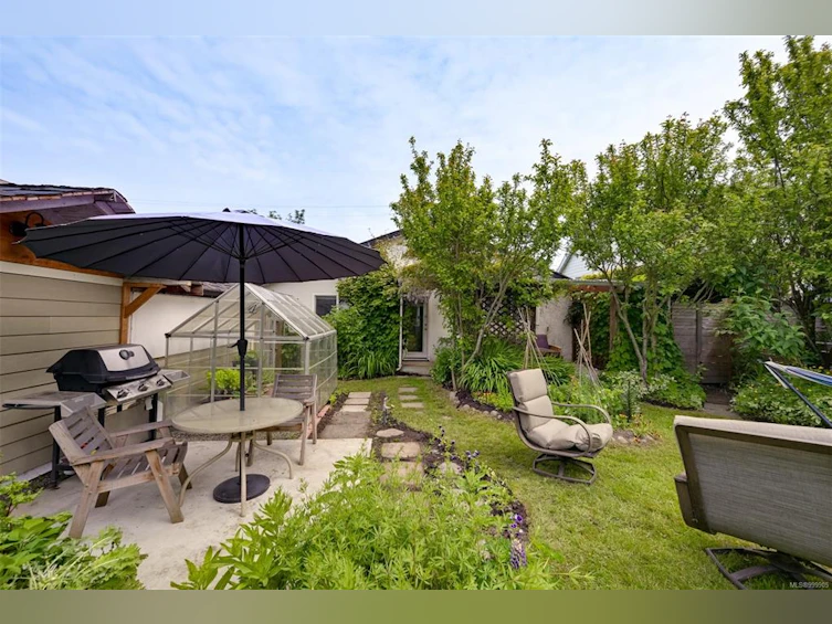 3316 Whittier Avenue, Saanich, BC, V8Z 3P9 - 49