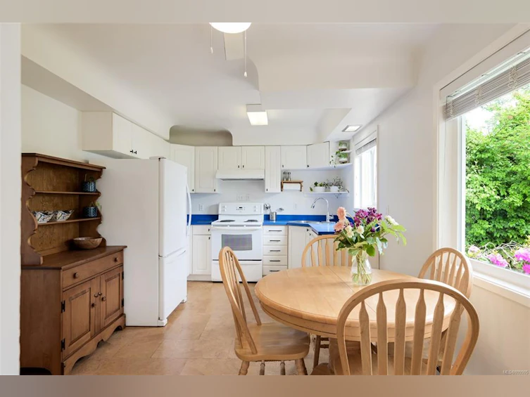 3316 Whittier Avenue, Saanich, BC, V8Z 3P9 - 15