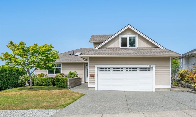 4956 Bella Vista Crescent