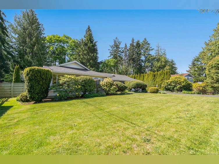 1050 Mallard Place, Qualicum Beach, BC, V9K 1S7 - 13