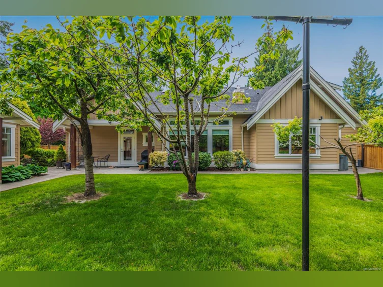 636 Maple Street, Qualicum Beach, BC, V9K 1J3 - 58