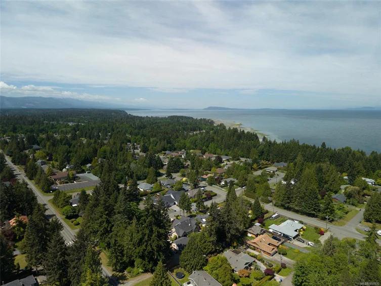 636 Maple Street, Qualicum Beach, BC, V9K 1J3 - 71