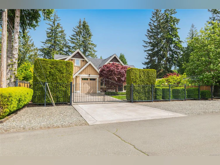 636 Maple Street, Qualicum Beach, BC, V9K 1J3 - 49