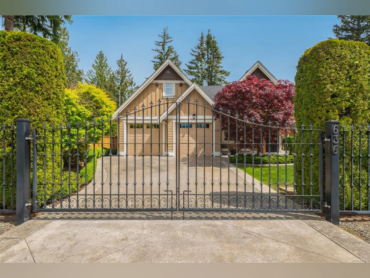 636 Maple Street, Qualicum Beach, BC, V9K 1J3 - 50
