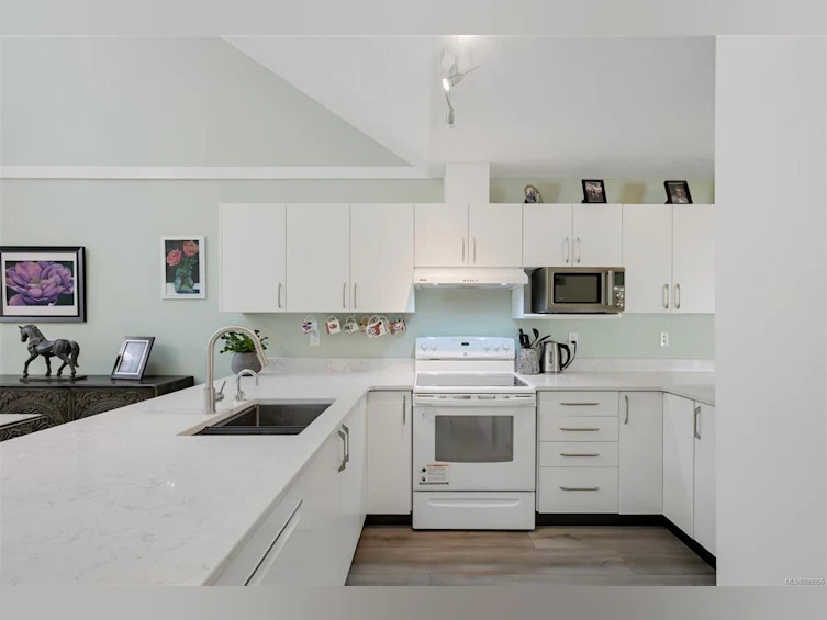 10-3049 Brittany Drive, Colwood, BC, V9B 5P8 - 27