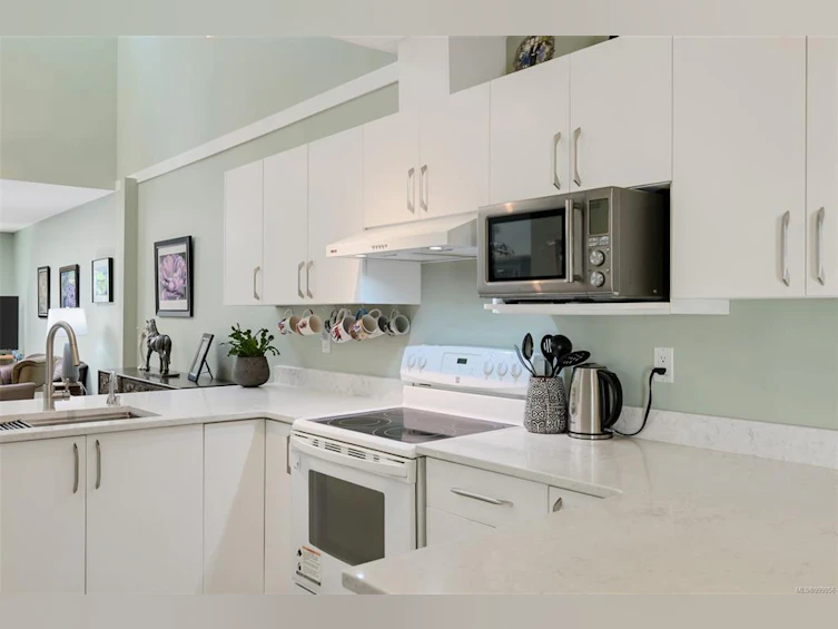 10-3049 Brittany Drive, Colwood, BC, V9B 5P8 - 30