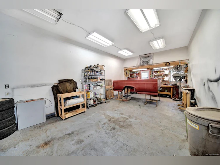 6931 W Island Highway, Bowser/Deep Bay, BC, V0R 1G0 - 38