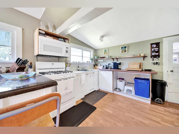 6931 W Island Highway, Bowser/Deep Bay, BC, V0R 1G0 - 26