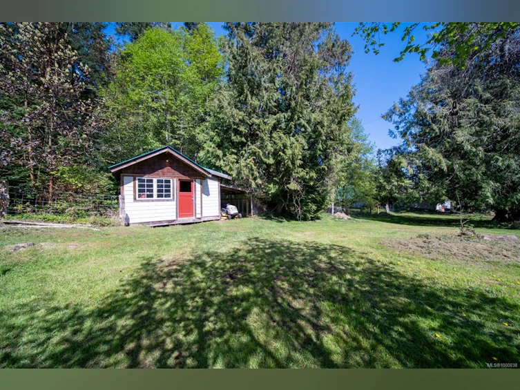 6931 W Island Highway, Bowser/Deep Bay, BC, V0R 1G0 - 7