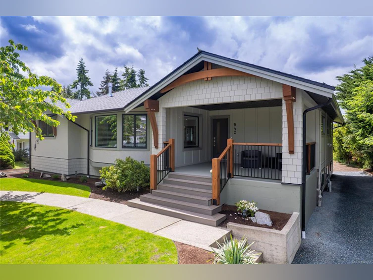 842 Mariner Way, Parksville, BC, V9P 1S3