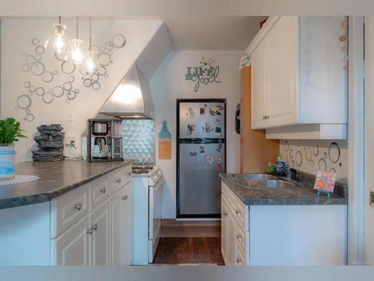7636 Bell Road, Port Alberni, BC, V9Y 9E6 - 45