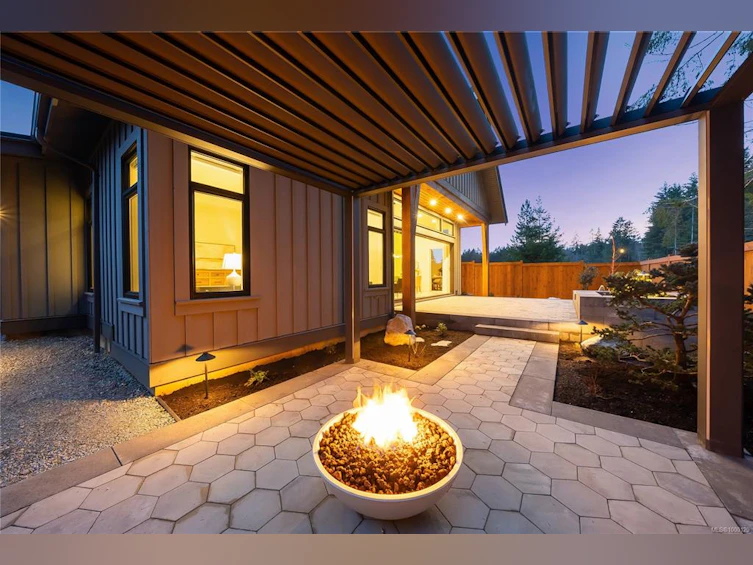 536 Hole In One Drive, Qualicum Beach, BC, V9K 1M5 - 8