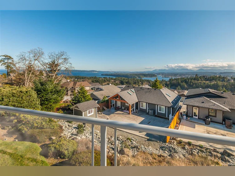 3748 Glen Oaks Drive, Nanaimo, BC, V9T 6H2 - 2
