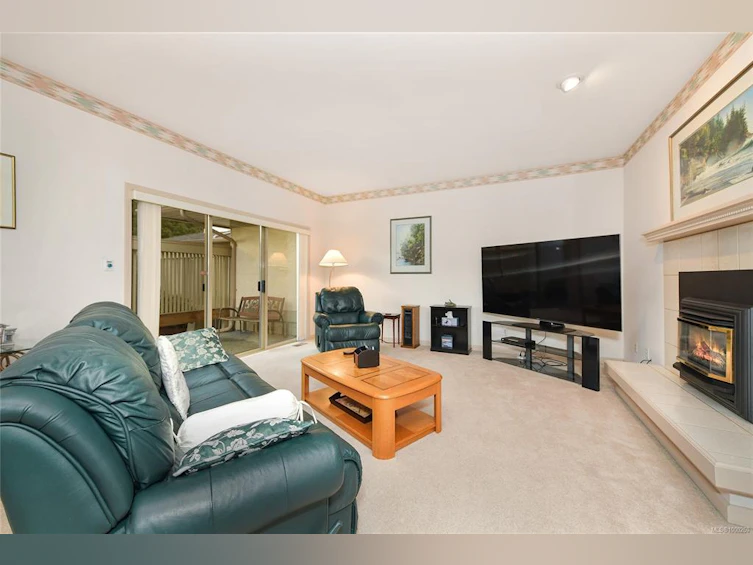31-4701 Lochside Drive, Saanich, BC, V8Y 3E2 - 4