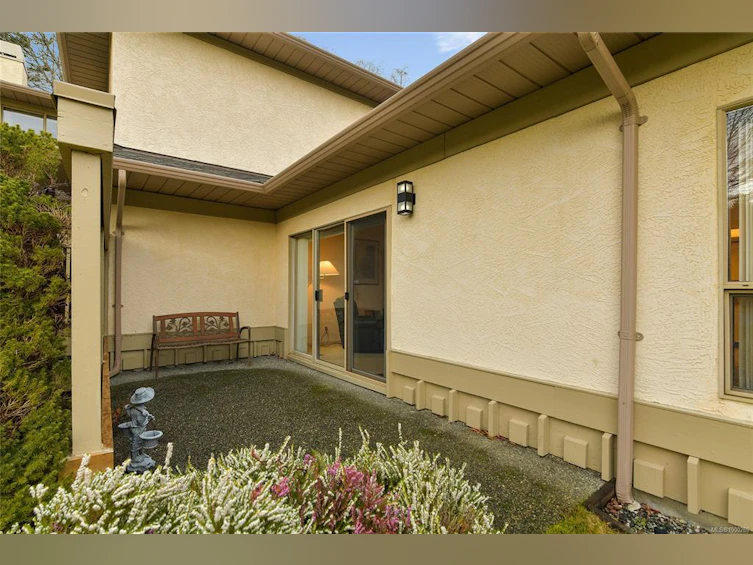 31-4701 Lochside Drive, Saanich, BC, V8Y 3E2 - 39