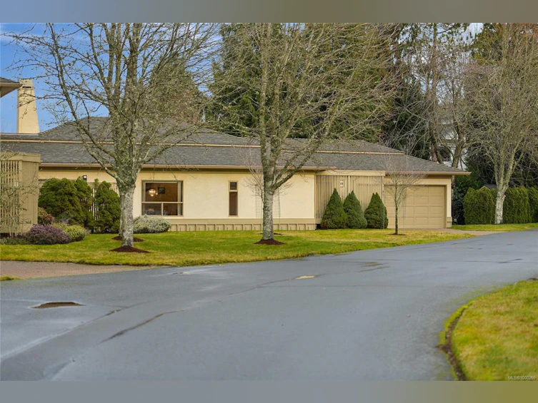 31-4701 Lochside Drive, Saanich, BC, V8Y 3E2 - 57