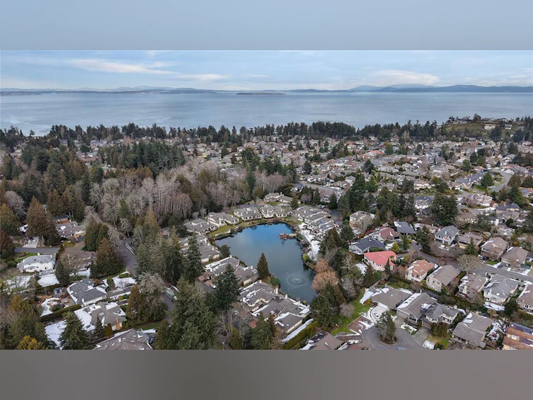 31-4701 Lochside Drive, Saanich, BC, V8Y 3E2 - 45