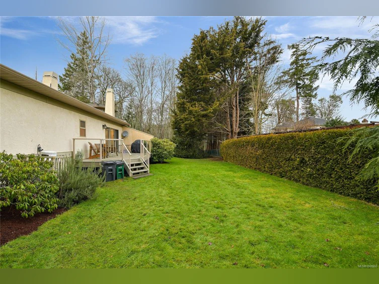 31-4701 Lochside Drive, Saanich, BC, V8Y 3E2 - 55