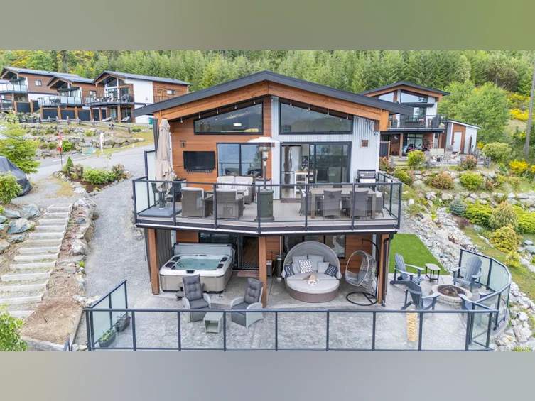 7404 Cottage Way, Lake Cowichan, BC, V0R 2G1 - 7