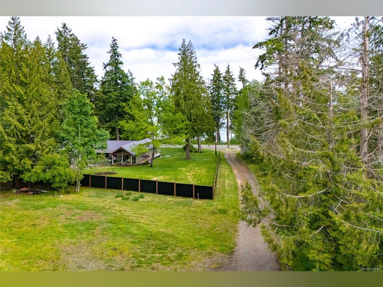 6662 W Island Highway, Bowser/Deep Bay, BC, V0R 1G0 - 28
