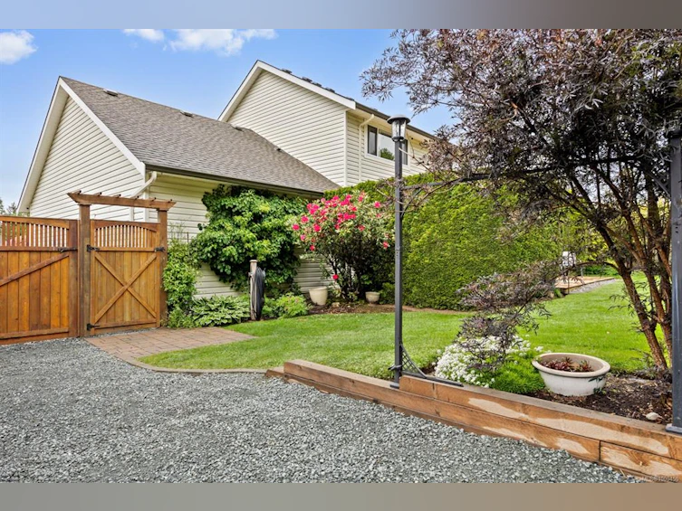1661 Finch Place, Courtenay, BC, V9N 8M5 - 36