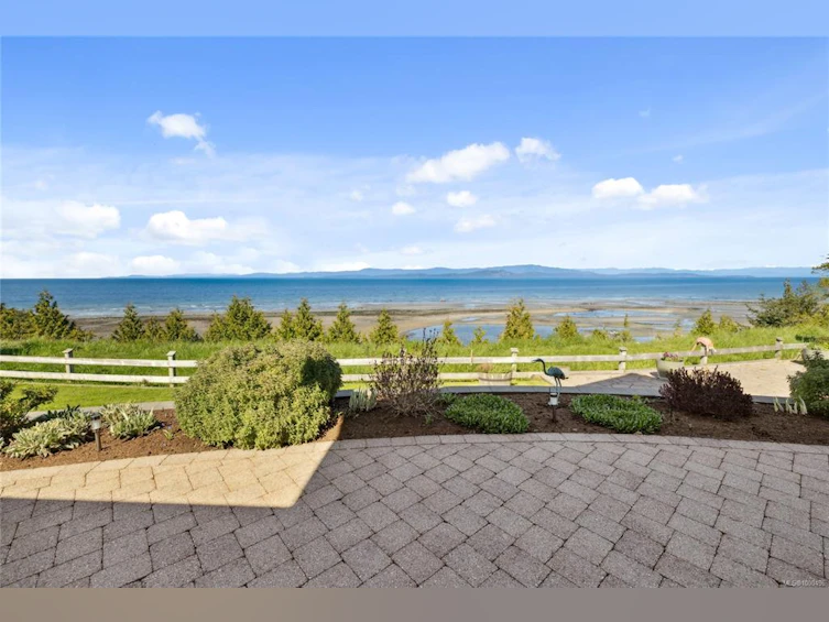 927 Bluffs Drive, Qualicum Beach, BC, V9K 0A2 - 14