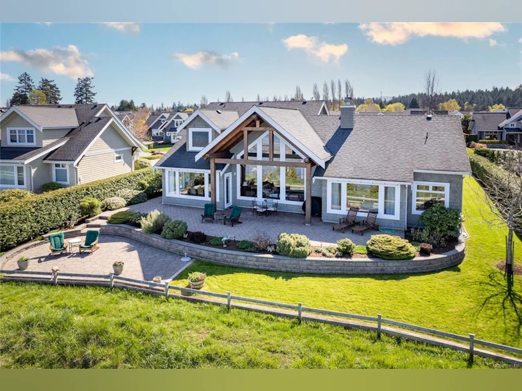 927 Bluffs Drive, Qualicum Beach, BC, V9K 0A2 - 13