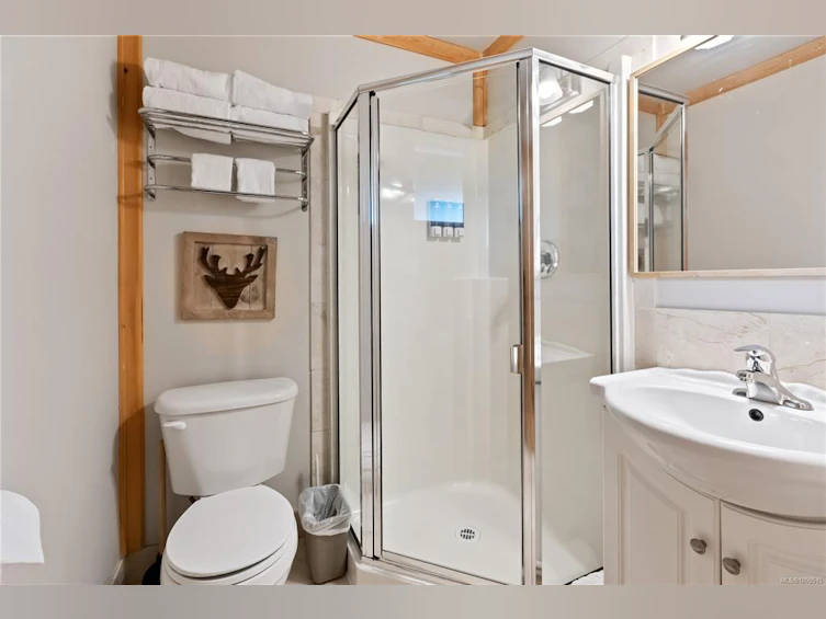267 Boardwalk Boulevard, Ucluelet, BC, V0R 3A0 - 11