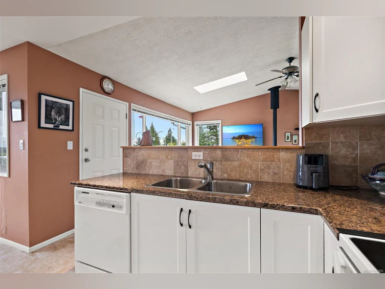3387 Mary Anne Crescent, Colwood, BC, V9C 3J6 - 6