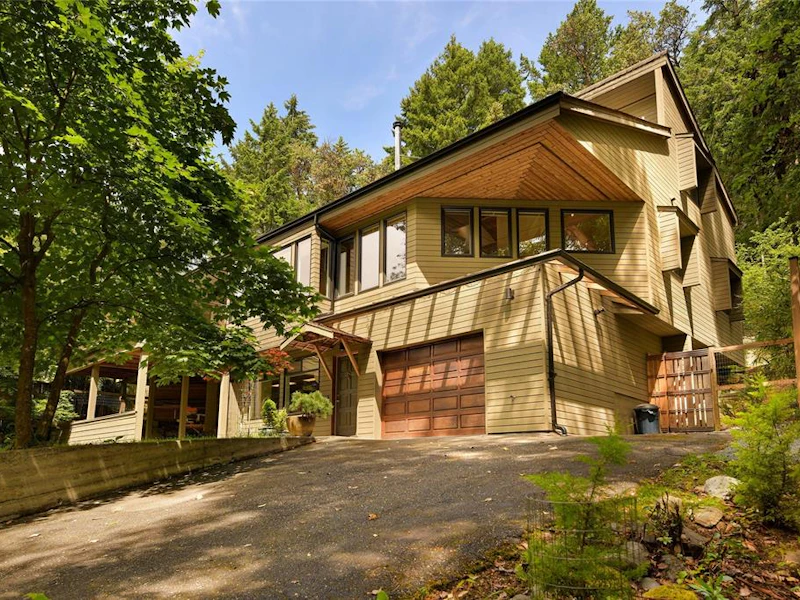 297 Wood Dale Drive, Mayne Island BC V0N 2J2