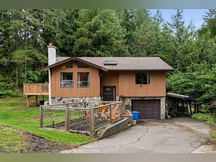 2710 Bob O Link Drive, Shawnigan Lake, BC, V8H 3A2 - 2