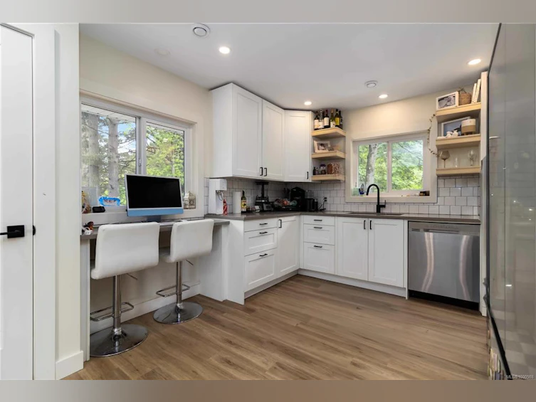 7487 East Saanich Road, Central Saanich, BC, V8M 1V8 - 11