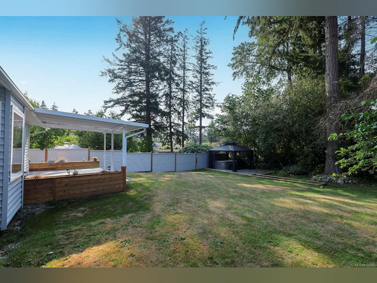 2035 Noel Avenue, Comox, BC, V9M 1Z1 - 14