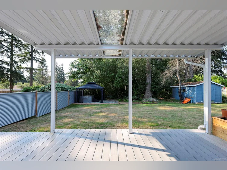 2035 Noel Avenue, Comox, BC, V9M 1Z1 - 12