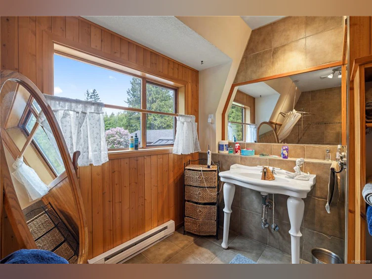 2135 Sun King Road, Coombs, BC, V0R 1M0 - 24