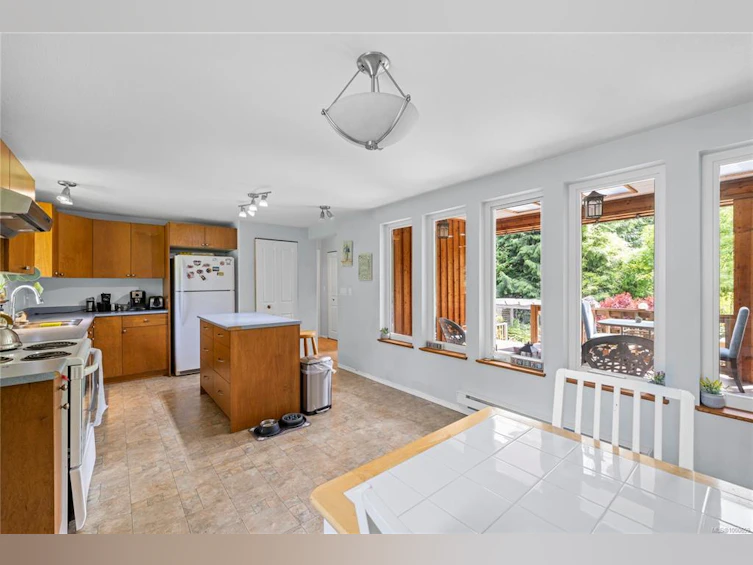 2135 Sun King Road, Coombs, BC, V0R 1M0 - 34