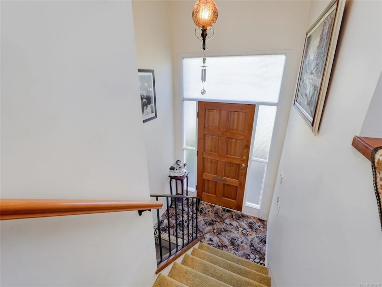 1531 Knight Avenue, Saanich, BC, V8P 1K8 - 18