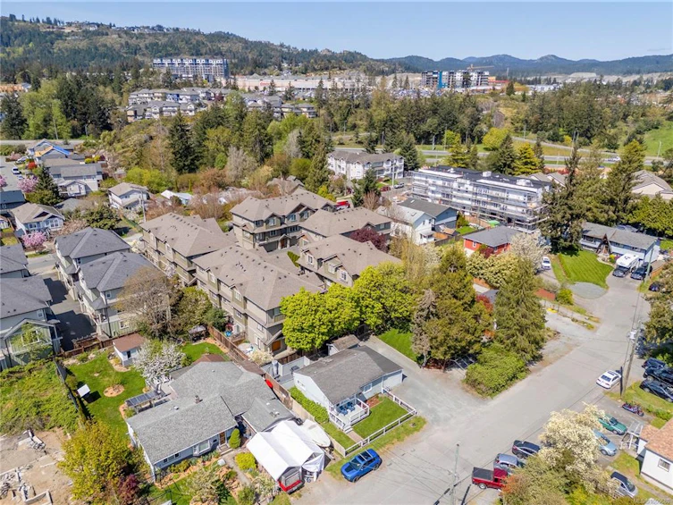 2638 Sunderland Road, Langford, BC, V9B 3W3 - 2