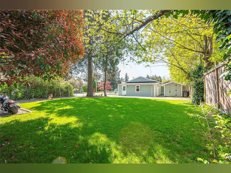 2638 Sunderland Road, Langford, BC, V9B 3W3 - 29