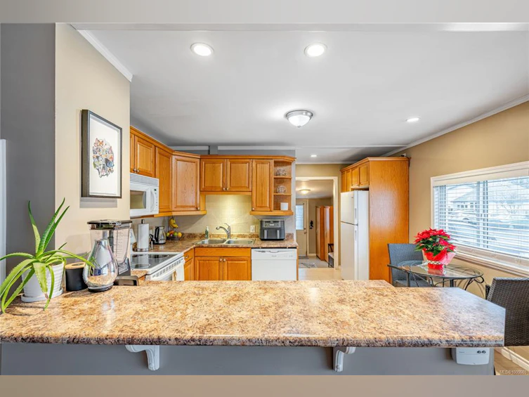 2638 Sunderland Road, Langford, BC, V9B 3W3 - 9