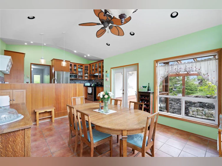 815 Elrick Place, Esquimalt, BC, V9A 4T2 - 10