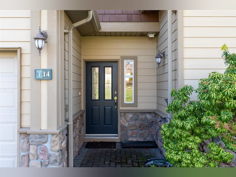 14-3281 Maplewood Road, Saanich, BC, V8P 3M4 - 2