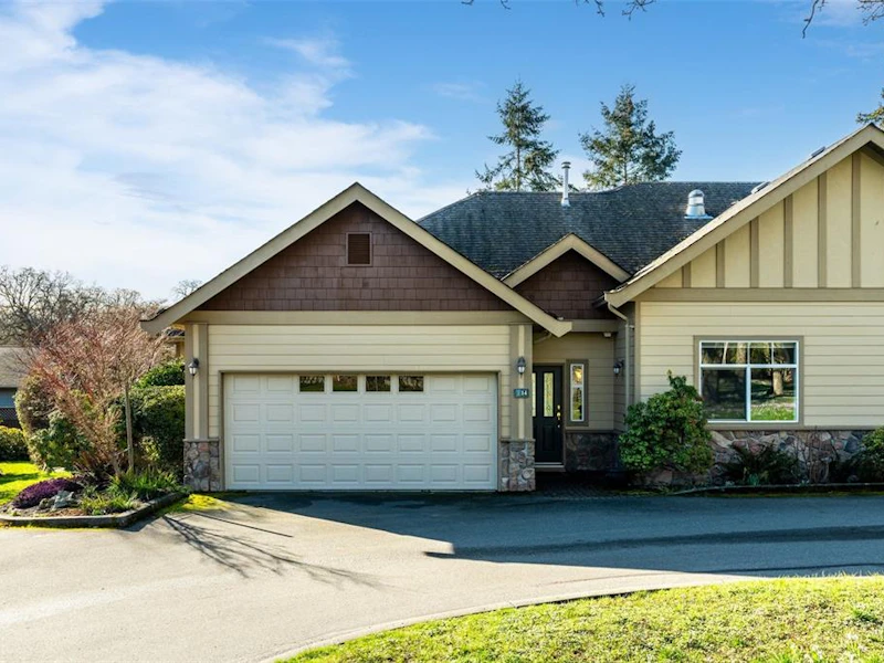 14 - 3281 Maplewood Road, Saanich BC V8P 3M4