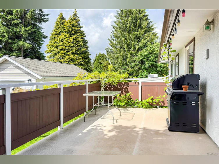 825 2nd Avenue, Campbell River, BC, V9W 3V5 - 24