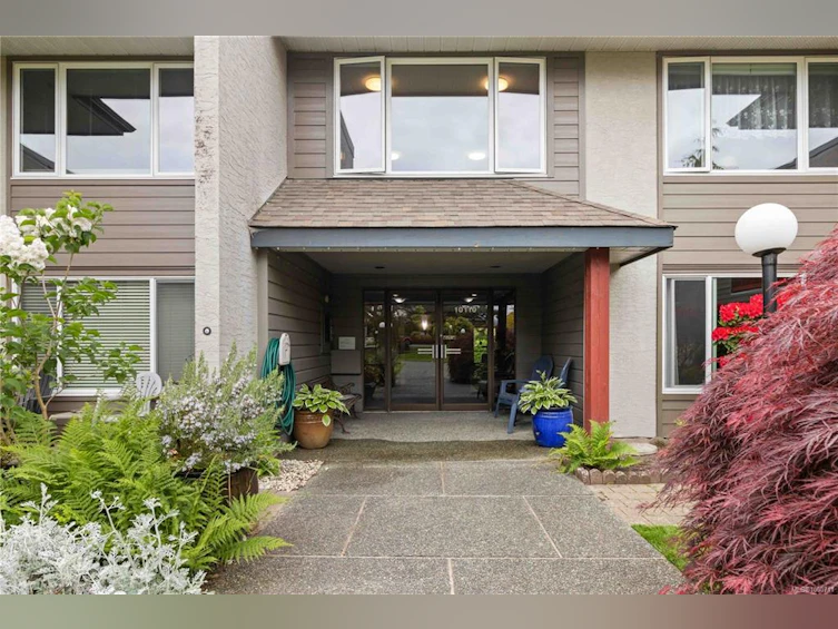 215-10110 Fifth Street, Sidney, BC, V8L 2X9 - 34