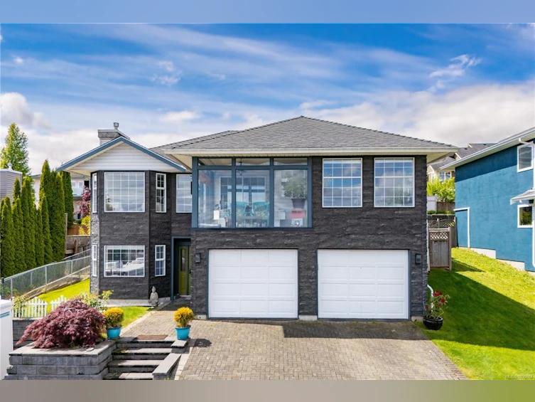 733 Bowen Drive, Campbell River, BC, V9H 1S2