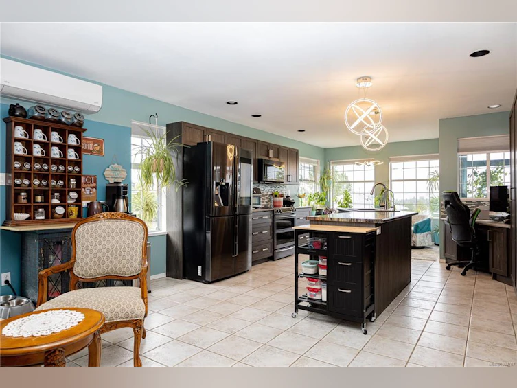 733 Bowen Drive, Campbell River, BC, V9H 1S2 - 5