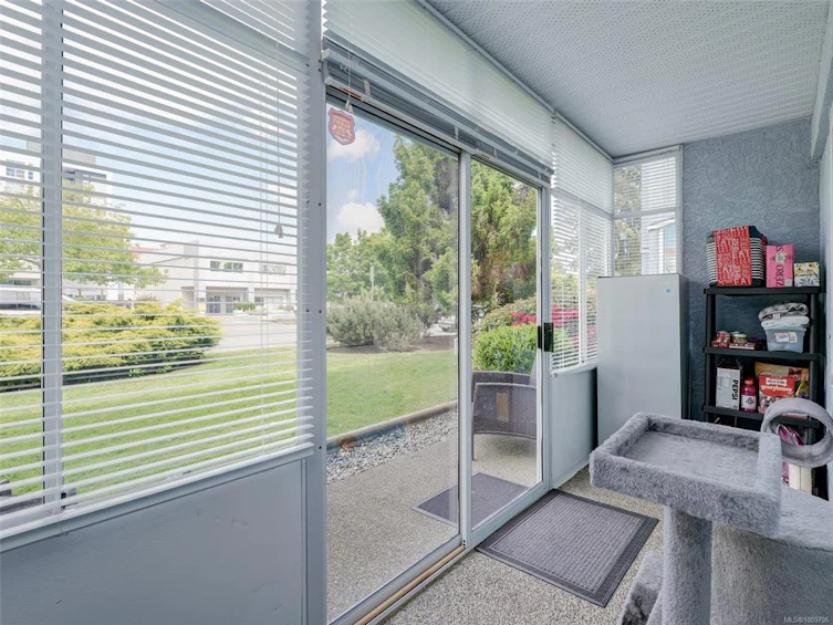 112-3931 Shelbourne Street, Saanich, BC, V8P 4H9 - 17