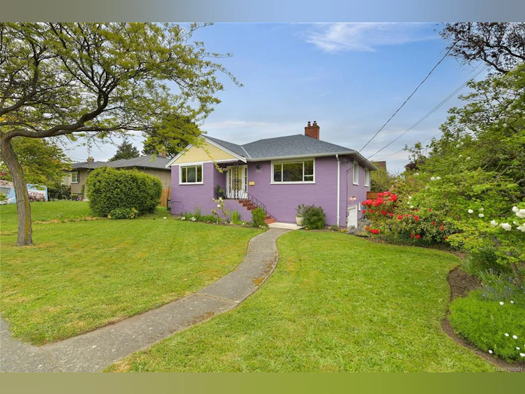 2771 Foul Bay Road, Oak Bay, BC, V8R 5C1